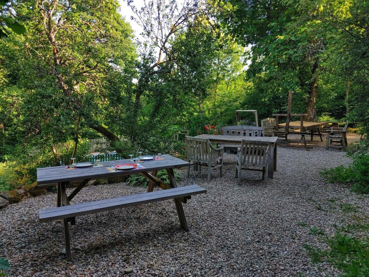 Aux Sources De L'Yonne Bed & Breakfast Glux-en-Glenne Exterior photo