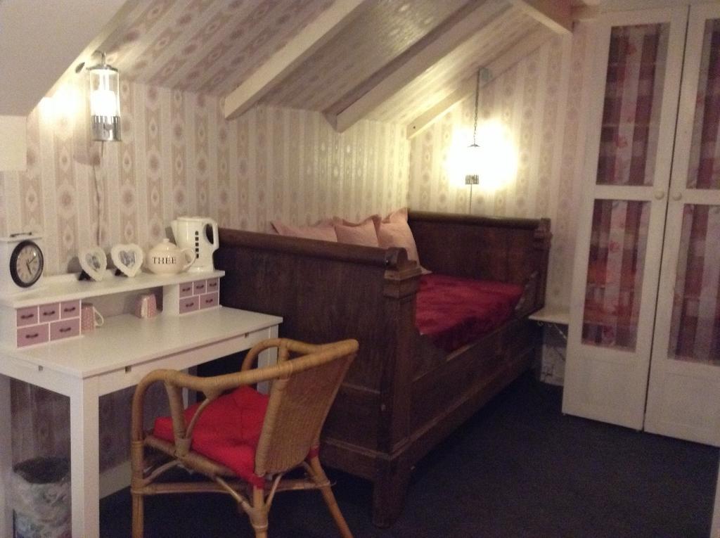 Aux Sources De L'Yonne Bed & Breakfast Glux-en-Glenne Room photo